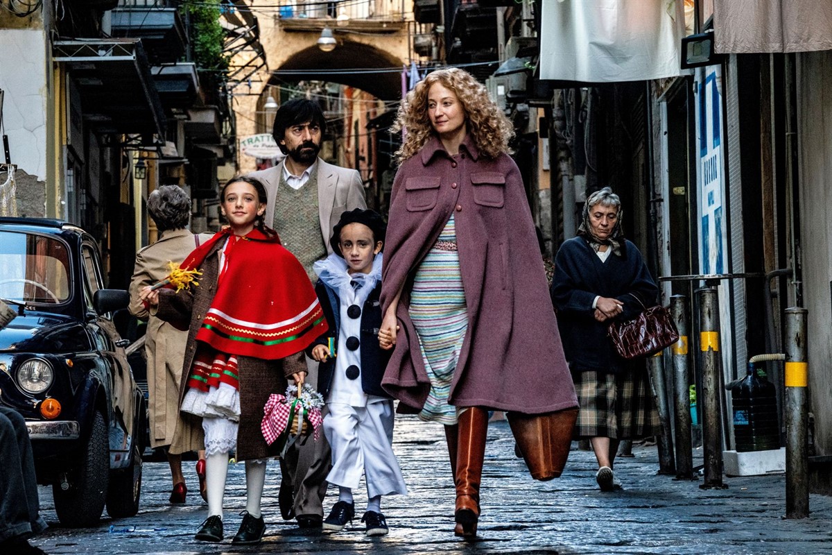 Lacci by Daniele Luchetti is the Opening Film of 77th Venice Film Festival